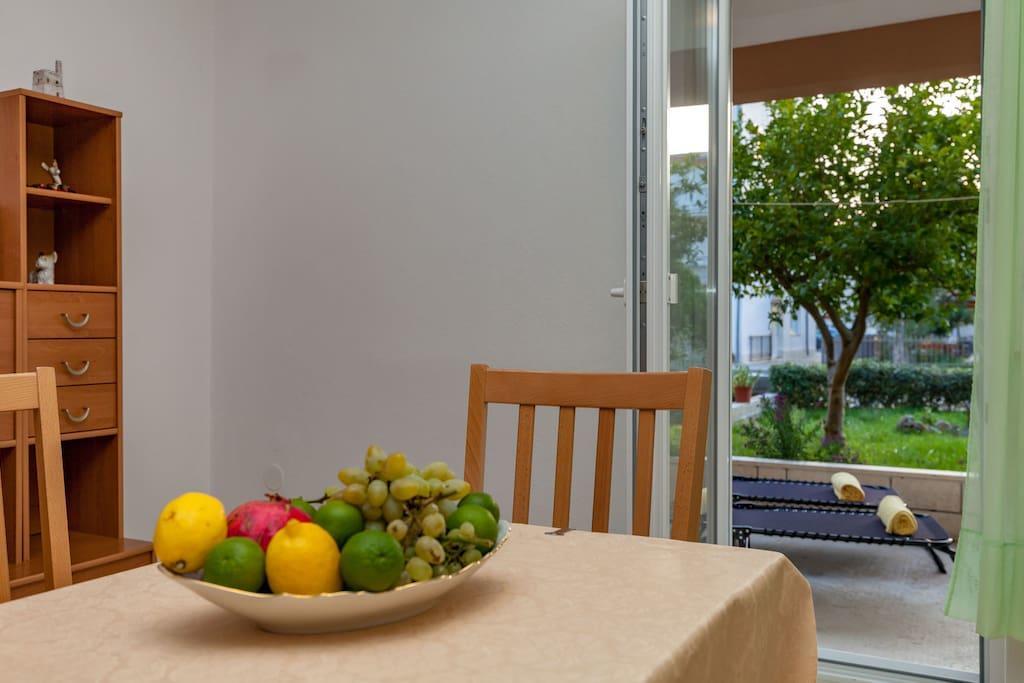 Apartmani Sanja Šuta Podstrana Bagian luar foto
